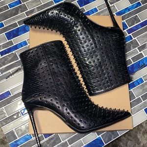 Matte black Spiked black boots